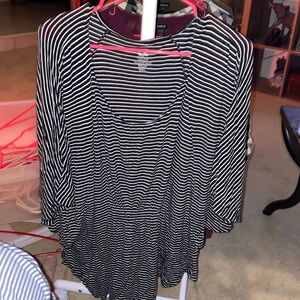 Top is made out of stretchy material, very comfortable SIZE XXL